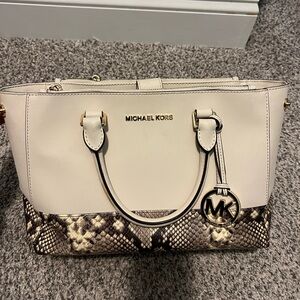 Michael Kors purse